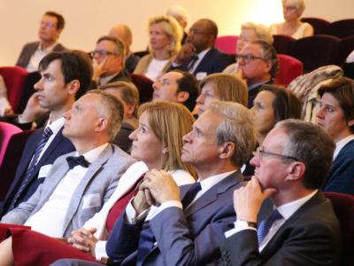 Administratieve zitting